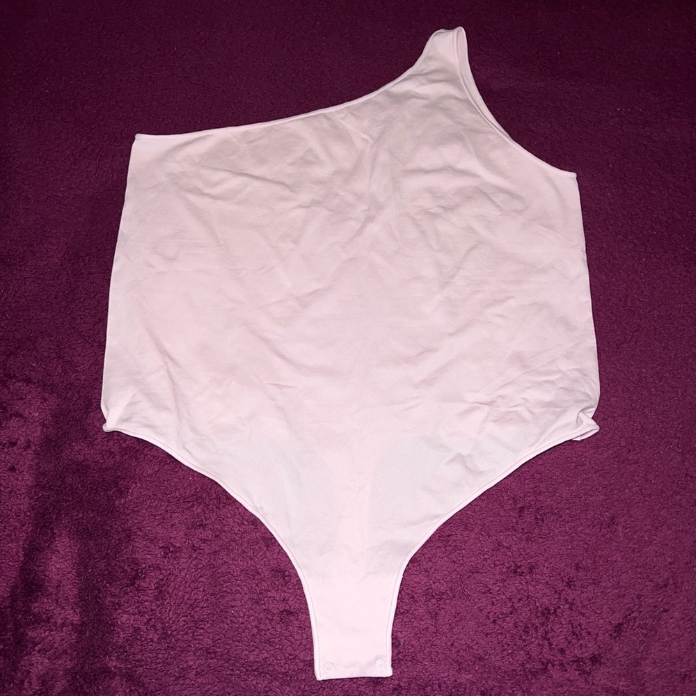 Skims Essential One Shoulder Bodysuit